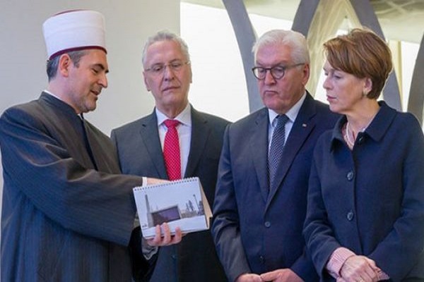 رئیس‌جمهور آلمان در مسجد پنزبرگ