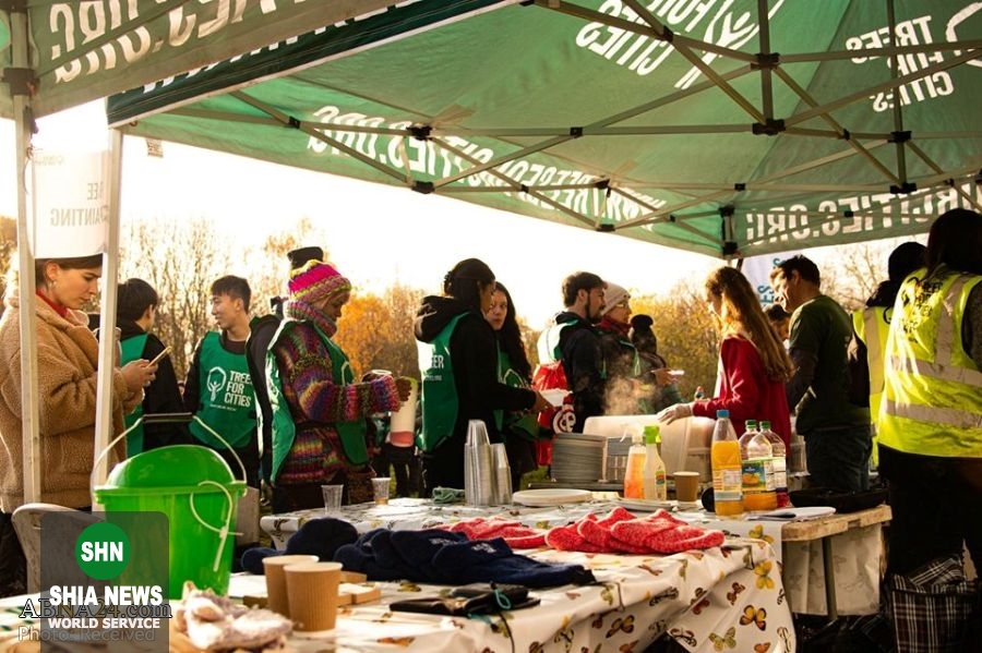 کاشت نهال در لندن با مشارکت موسسه خیریه انجمن وحدت اسلامی شیعیان