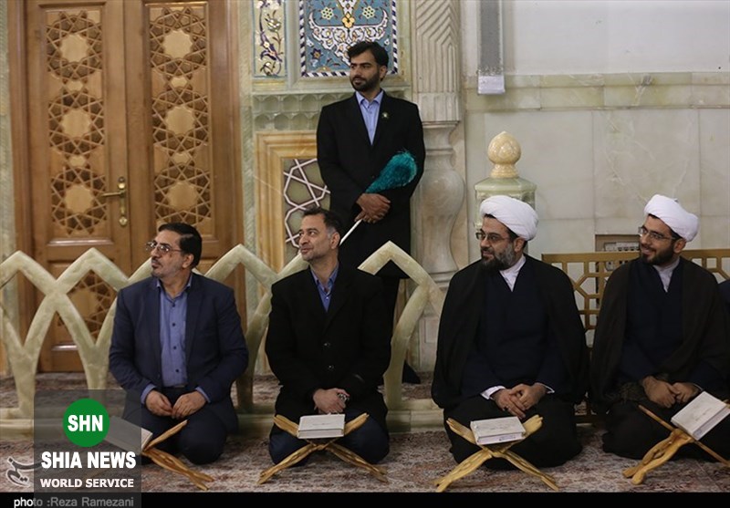 محفل انس با قرآن دانشآموزی در حرم حضرت معصومه(س) محفل انس با قرآن دانشآموزی در حرم حضرت معصومه(س)