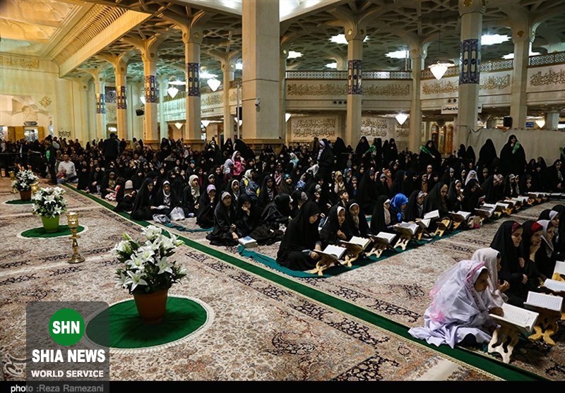 محفل انس با قرآن دانشآموزی در حرم حضرت معصومه(س) محفل انس با قرآن دانشآموزی در حرم حضرت معصومه(س)