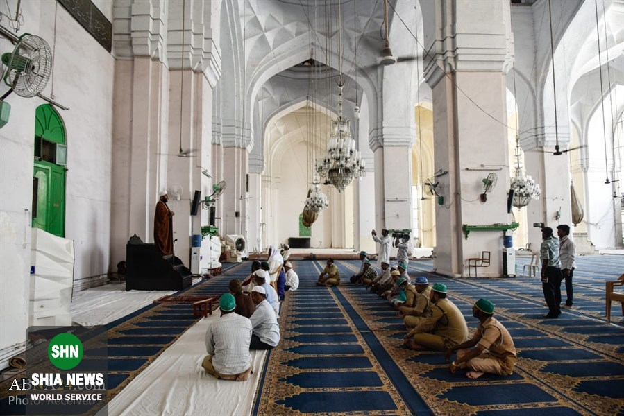 سبک جدید نمازجمعه در اندونزی در ایام همه&zwnj;گیری کرونا