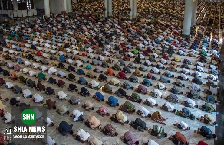 سبک جدید نمازجمعه در اندونزی در ایام همه&zwnj;گیری کرونا