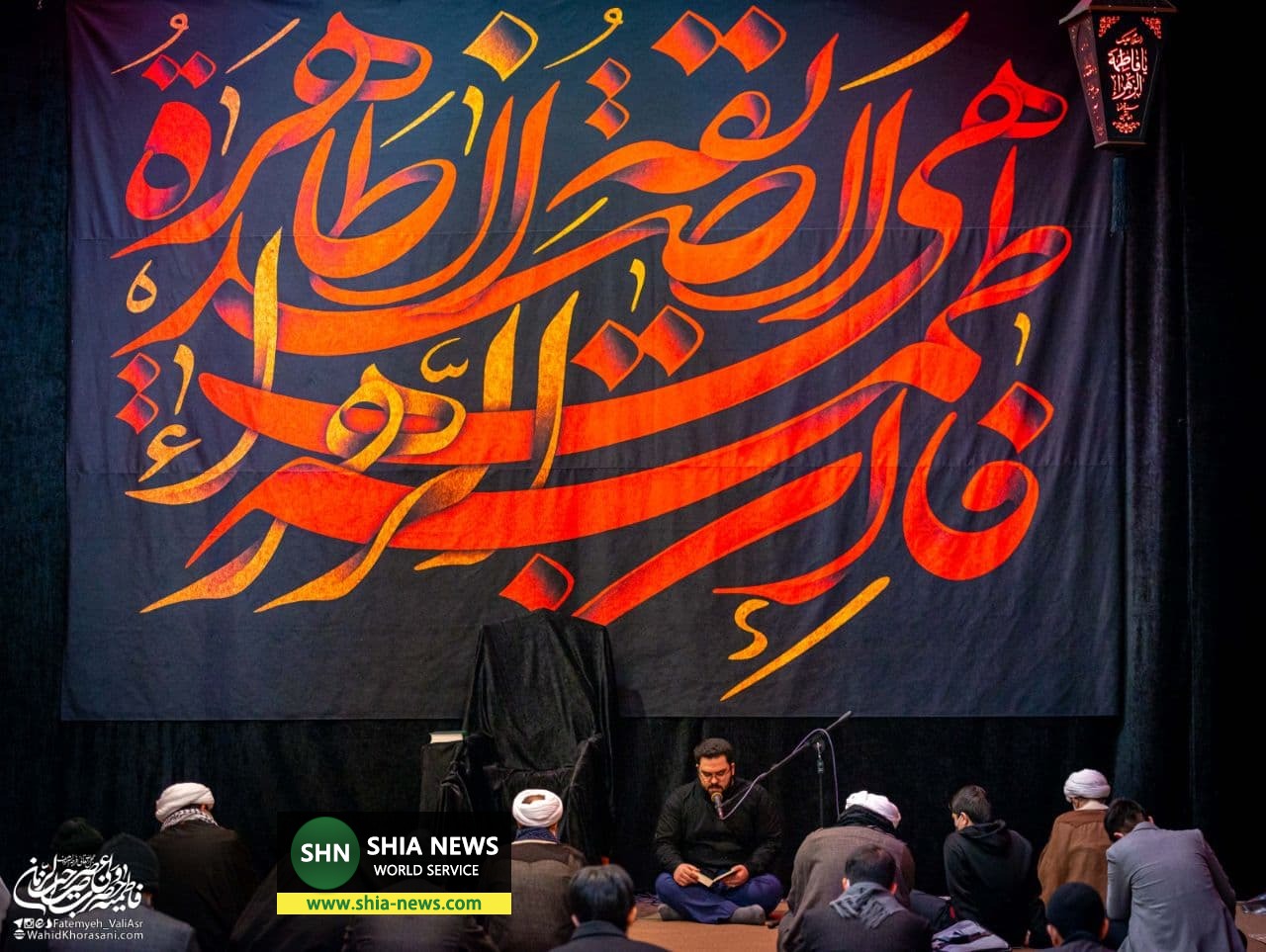 تصاویری از مجلس عزاداری شهادت حضرت زهرا(س) در دفتر آیت الله وحید خراسانی تصاویری از مجلس عزاداری شهادت حضرت زهرا(س) در دفتر آیت الله وحید خراسانی