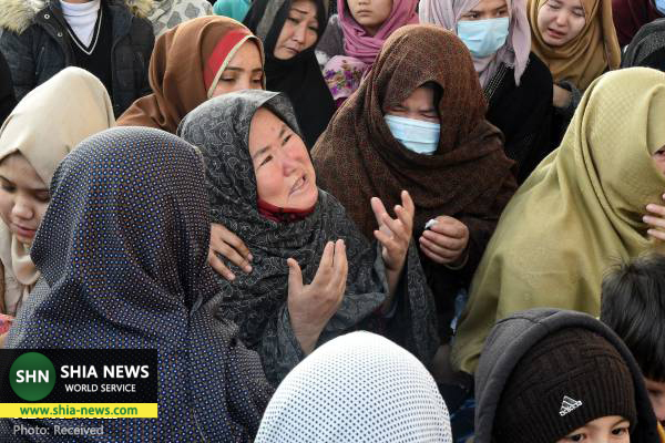 سوگواری و اعتراض شیعیان هزاره در کنار تابوت ۱۱ معدنچی