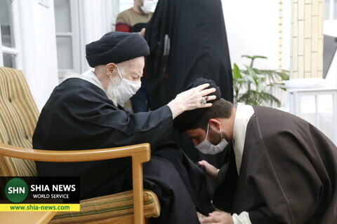 تصاویر عمامه گذاری طلاب توسط آیت الله شبیری زنجانی تصاویر عمامه گذاری طلاب توسط آیت الله شبیری زنجانی