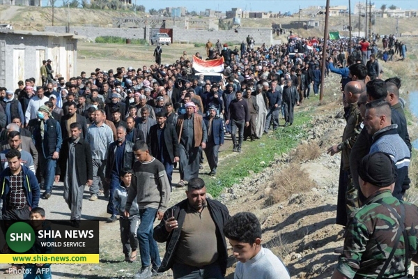 تشییع پیکر ۷ عضو خانواده عراقی کشته شده در حمله داعش + تصاویر تشییع پیکر ۷ عضو خانواده عراقی کشته شده در حمله داعش + تصاویر