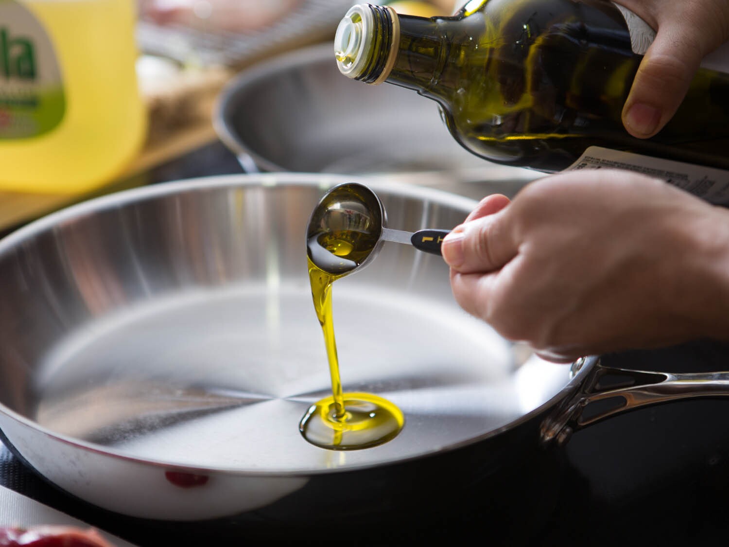 روغن زیتون اکسیر جوانی و تندرستی روغن زیتون اکسیر جوانی و تندرستی