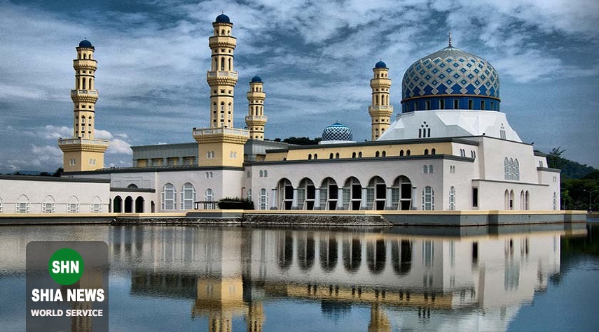 زیباترین و معروف‌ترین مسجد معروف مالزی