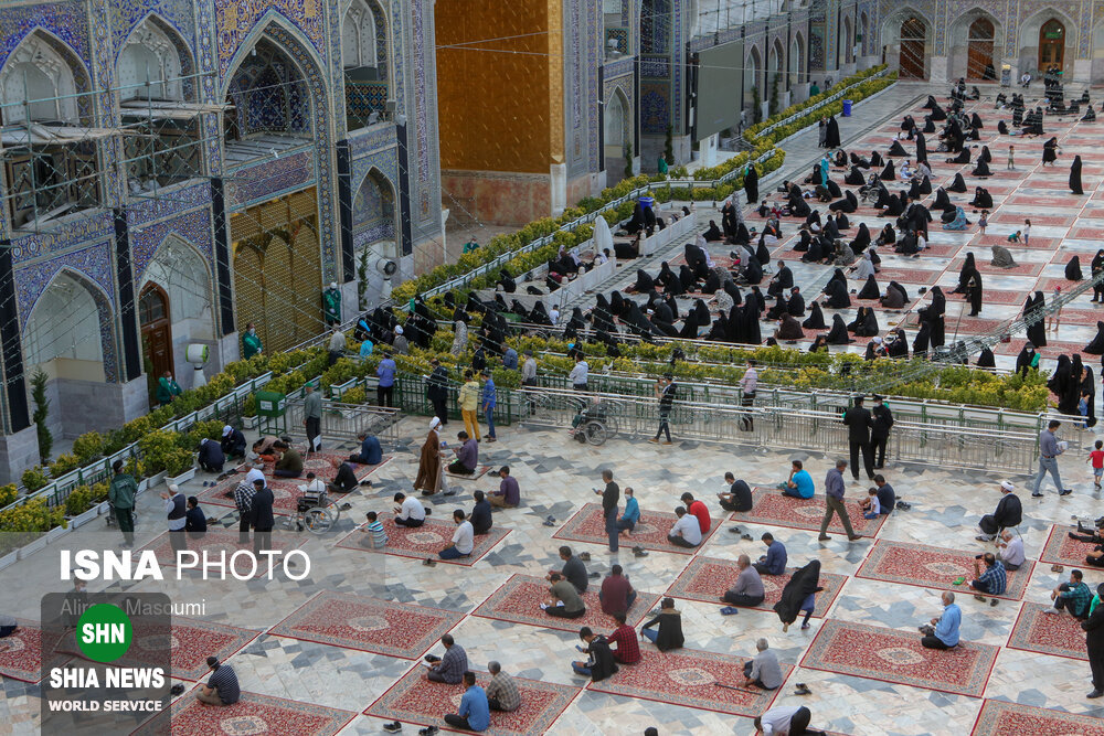 زیارت با رعایت پروتکل&zwnj;های بهداشتی در حرم مطهر رضوی