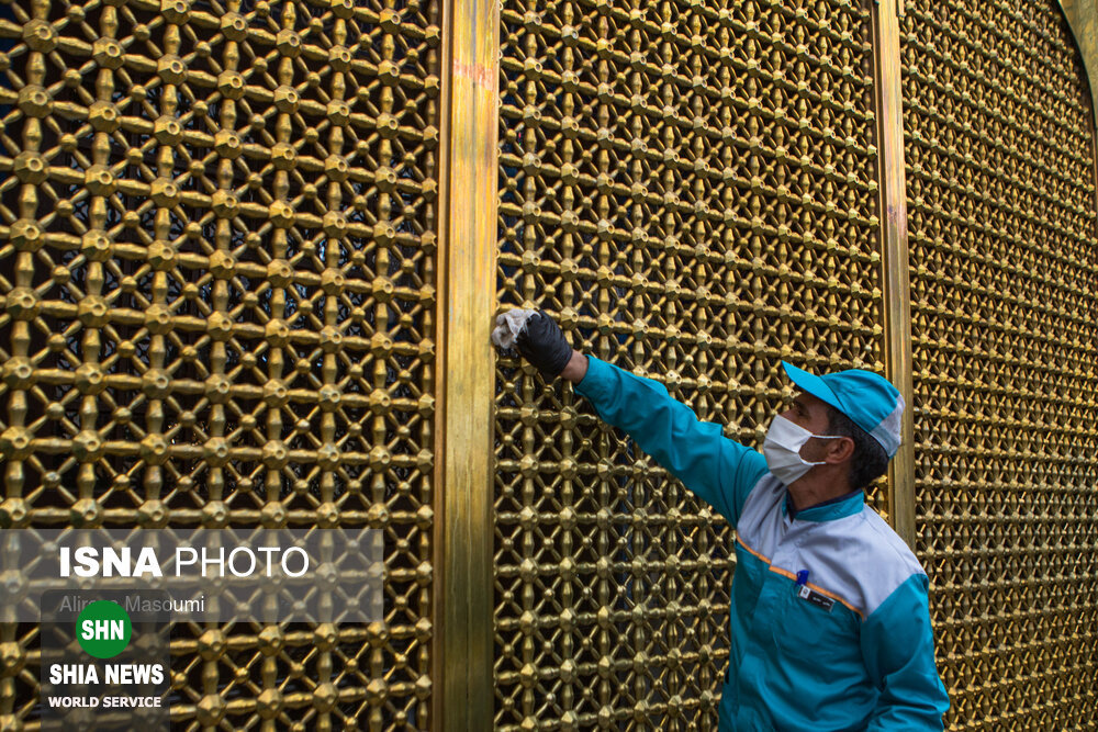 زیارت با رعایت پروتکل&zwnj;های بهداشتی در حرم مطهر رضوی