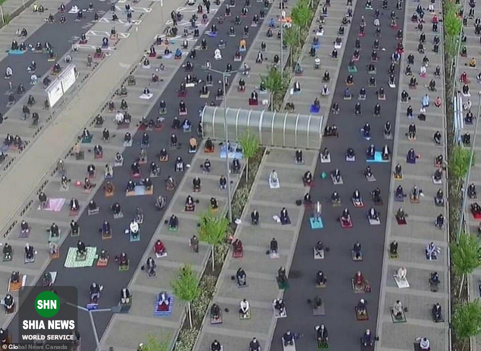 اجازه ایکیا به مسلمانان برای استفاده از پارکینگ برای ادای نماز اجازه ایکیا به مسلمانان برای استفاده از پارکینگ برای ادای نماز