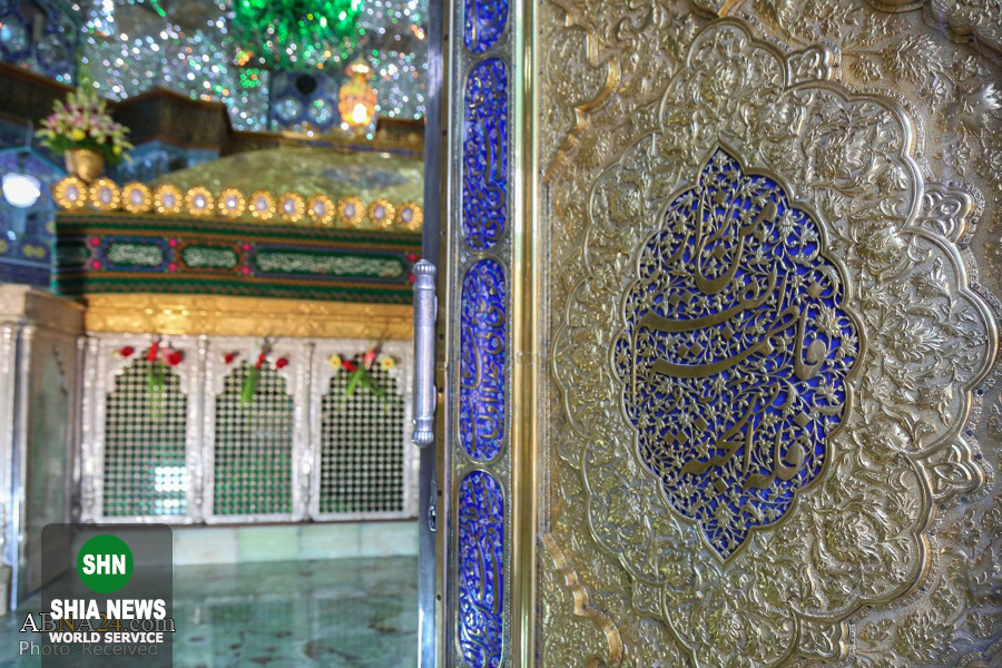 گل آرایی ضریح حضرت معصومه(س)