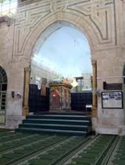 مسجد شیعیان «النقطه»، مشهد الحسین(ع) در سوریه