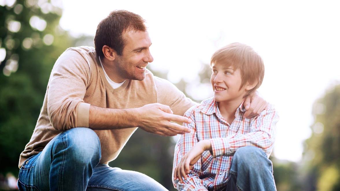 10 راز که والدین نباید به بچه ها بگویند