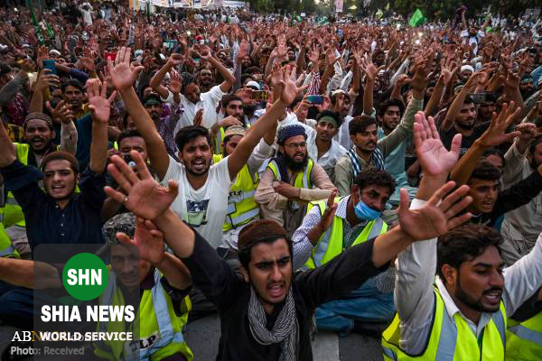 خشم مسلمانان پاکستان از توهین شارلی ابدو به پیامبر(ص) + تصاویر