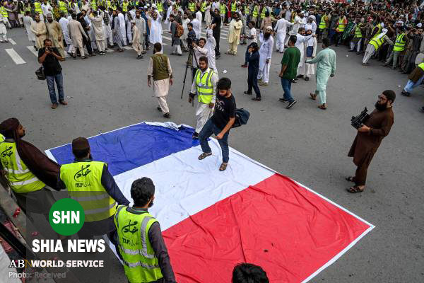خشم مسلمانان پاکستان از توهین شارلی ابدو به پیامبر(ص) + تصاویر