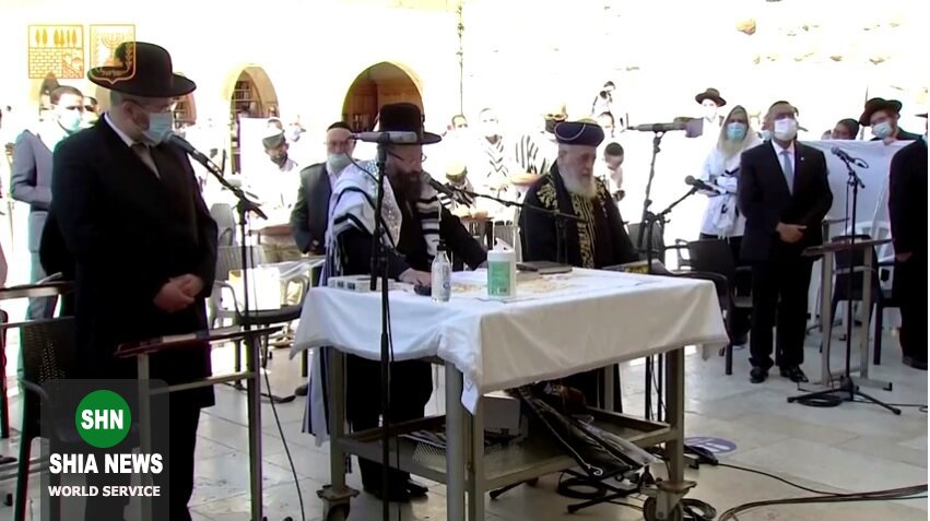 خاخام&zwnj;های یهودی و سفیر آمریکا برای شفای ترامپ نماز خواندند