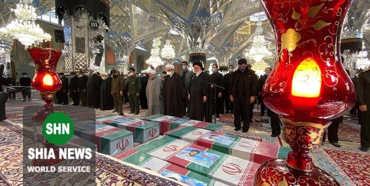 طواف و اقامه نماز بر شهدای خان طومان در حرم مطهر رضوی