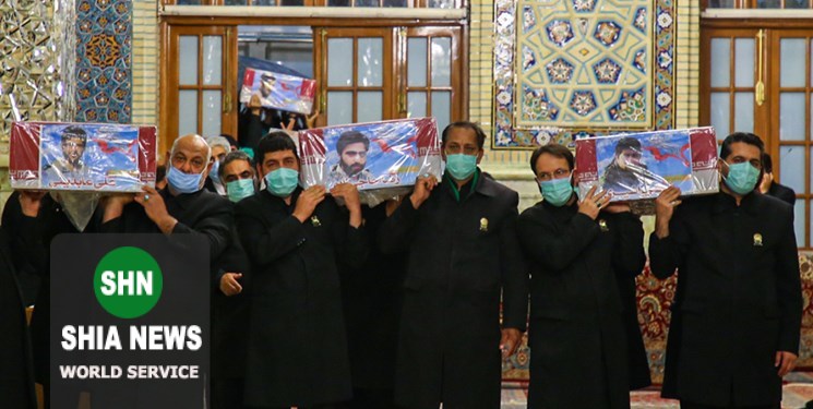 طواف و اقامه نماز بر شهدای خان طومان در حرم مطهر رضوی