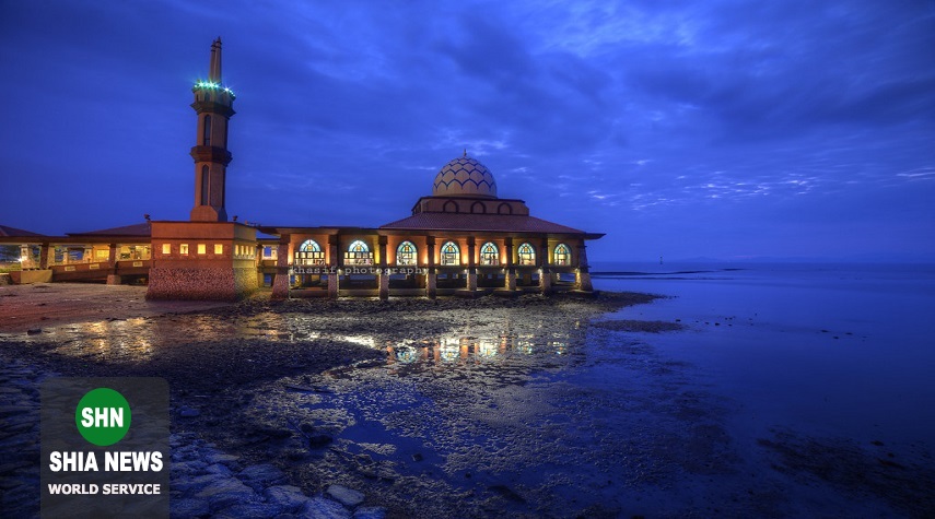 مسجد الحسین مالزی مسجدی به روی آب