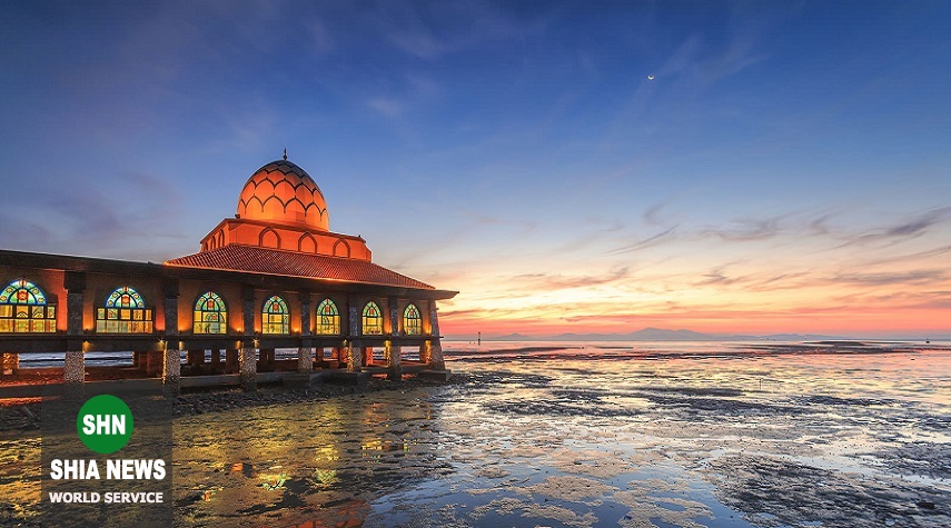 مسجد الحسین مالزی مسجدی به روی آب