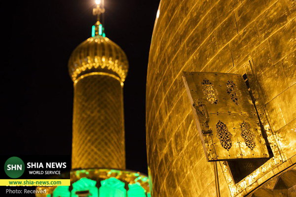 تعویض پرچم گنبد امام حسین(ع) به مناسبت فرا رسیدن ماه ربیع الاول تعویض پرچم گنبد امام حسین(ع) به مناسبت فرا رسیدن ماه ربیع الاول