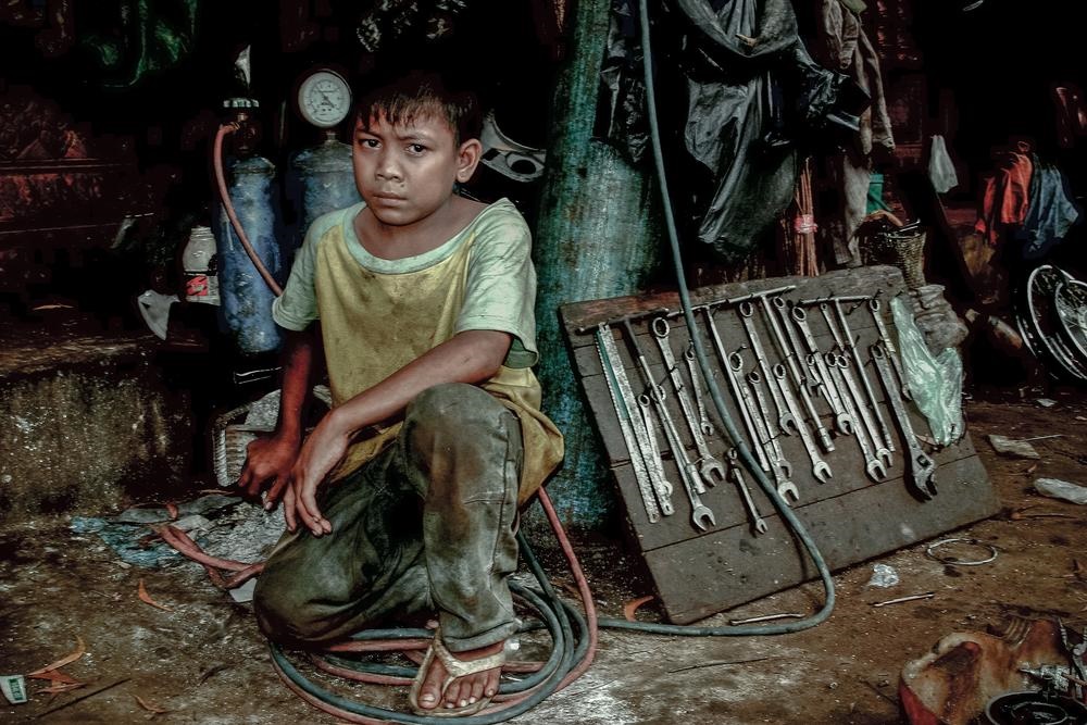 به کارگیری کودکان در کارگاه‌ها چه جریمه‌ای دارد