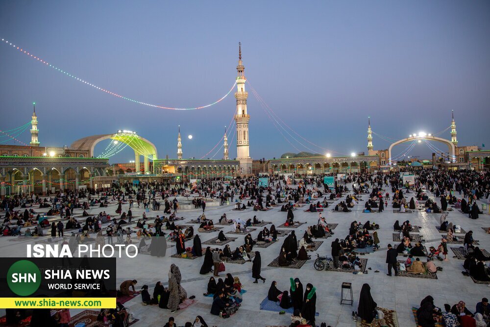 شب نیمه شعبان در مسجد مقدس جمکران شب نیمه شعبان در مسجد مقدس جمکران