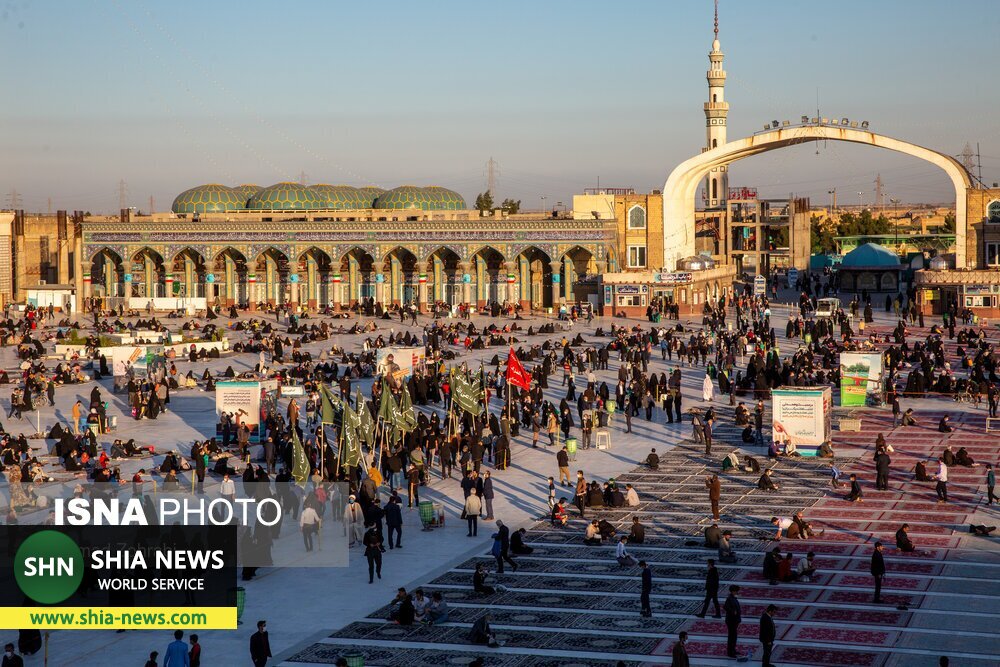 شب نیمه شعبان در مسجد مقدس جمکران شب نیمه شعبان در مسجد مقدس جمکران