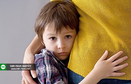 علت ترس یا غریبی کردن در کودکان چیست و چگونه این مشکل را رفع کنیم؟