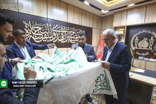 به اهتزار درآمدن پرچم (علی رایة الهدى) در شب میلاد امیر المومنین(ع)