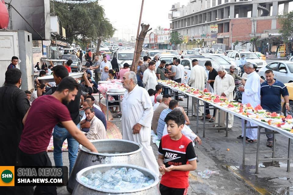 تصاویر سفره های افطاری برای زائران در کربلا تصاویر سفره های افطاری برای زائران در کربلا