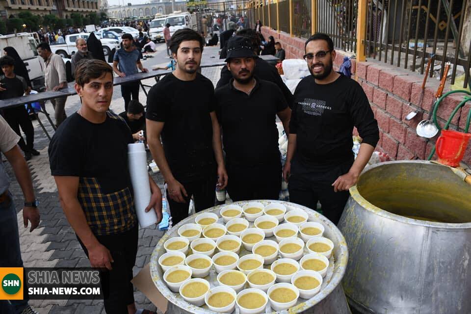 تصاویر سفره های افطاری برای زائران در کربلا تصاویر سفره های افطاری برای زائران در کربلا