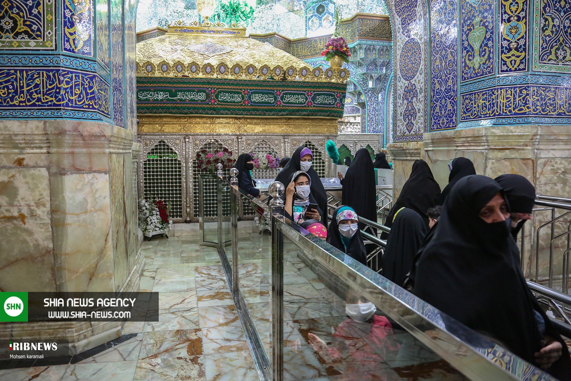 تصاویر/ گل&zwnj;آرایی حرم حضرت معصومه (س)