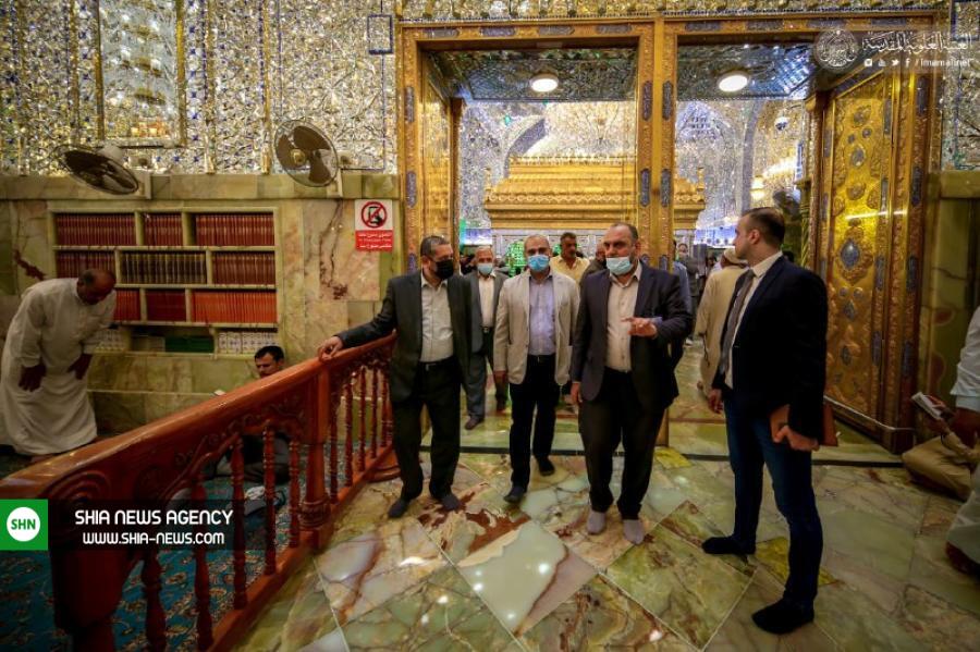 بازدید یک هیئت رسمی از سازمان بین المللی ژنو از حرم مطهر امام علی(ع) بازدید یک هیئت رسمی از سازمان بین المللی ژنو از حرم مطهر امام علی(ع)