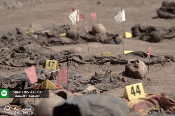تصاویر/ بیرون کشیدن قربانیان داعش از گور دسته جمعی در نینوا