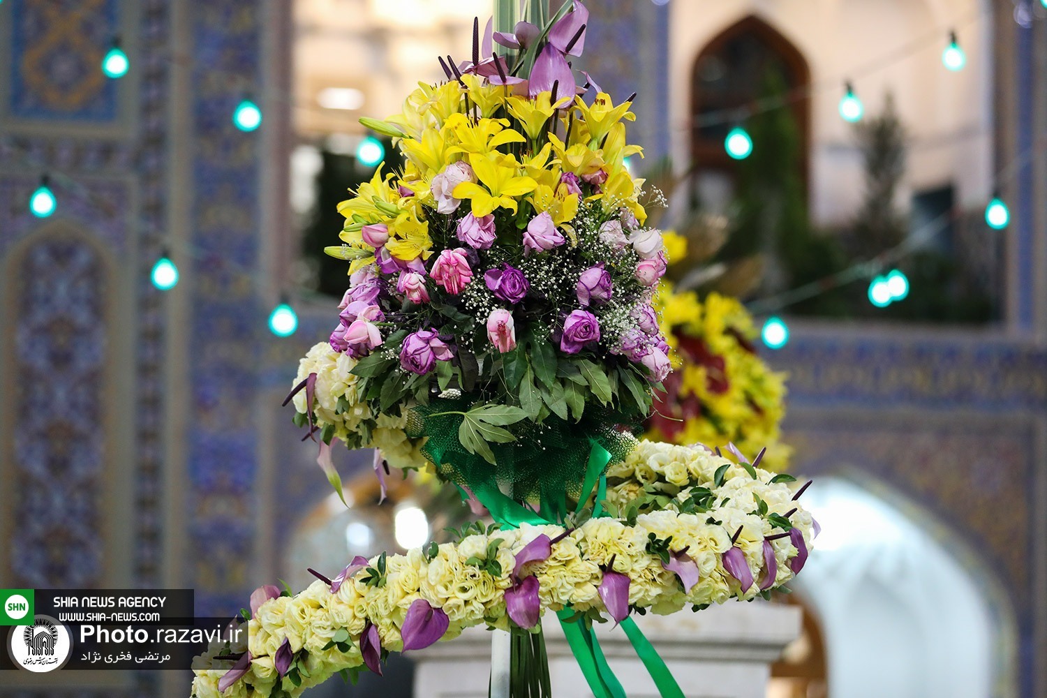 چراغانی حرم مطهر رضوی در شب میلاد امام رضا(ع)