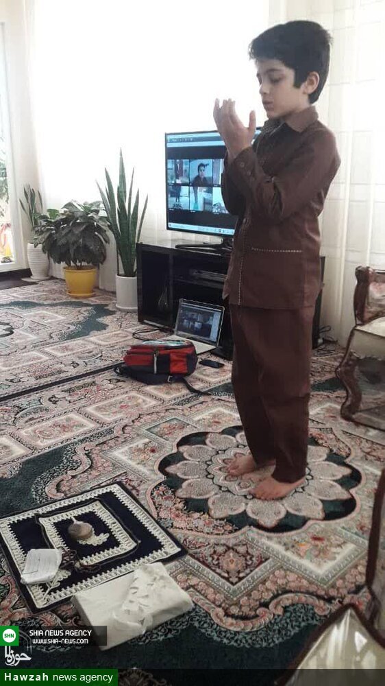 تصاویر/ نماز اول وقت در کلاسهای آنلاین تصاویر/ نماز اول وقت در کلاسهای آنلاین