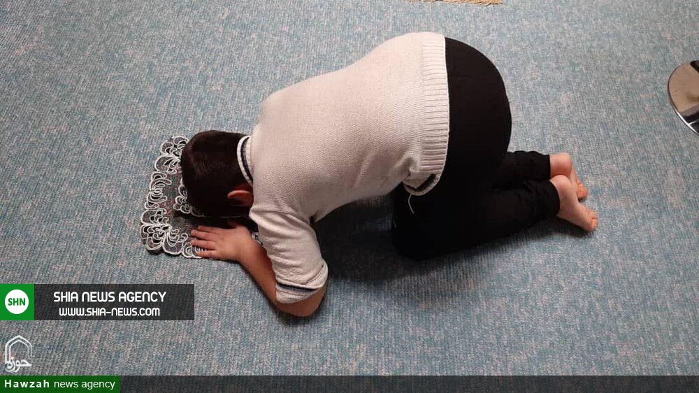 تصاویر/ نماز اول وقت در کلاسهای آنلاین تصاویر/ نماز اول وقت در کلاسهای آنلاین