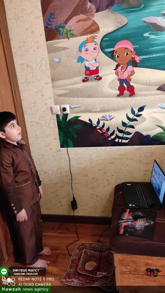 تصاویر/ نماز اول وقت در کلاسهای آنلاین تصاویر/ نماز اول وقت در کلاسهای آنلاین
