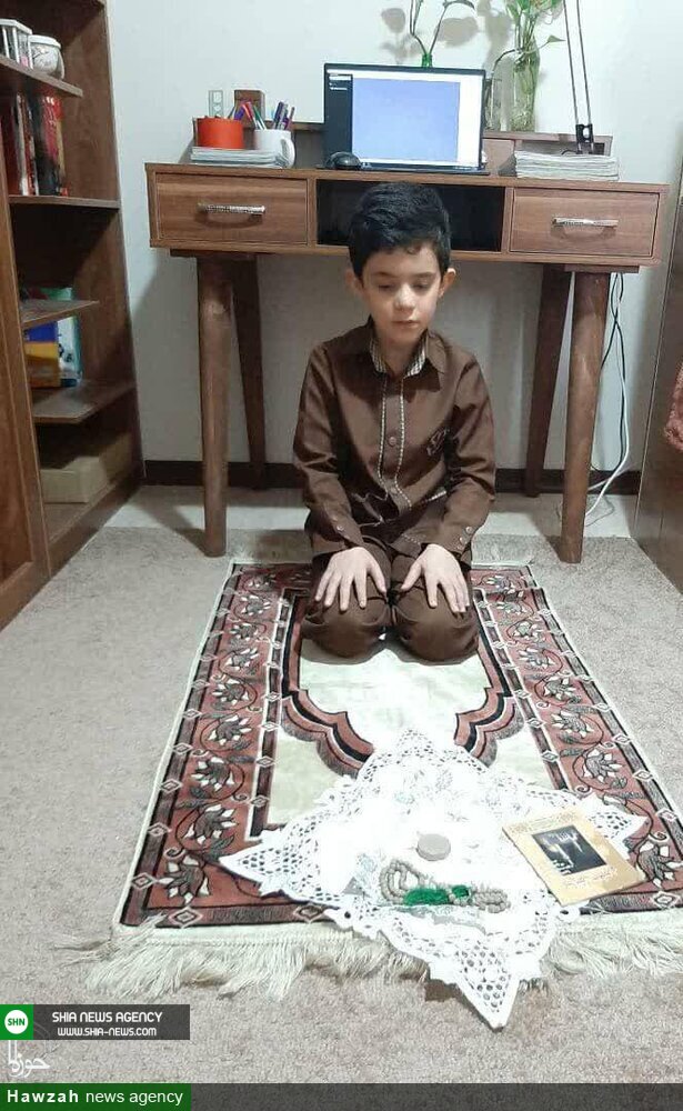 تصاویر/ نماز اول وقت در کلاسهای آنلاین تصاویر/ نماز اول وقت در کلاسهای آنلاین