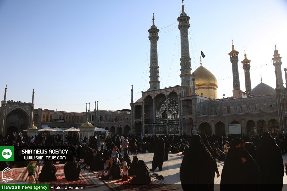 تصاویر/ دعای پرفیض عرفه در حرم حضرت معصومه(ص) تصاویر/ دعای پرفیض عرفه در حرم حضرت معصومه(ص)