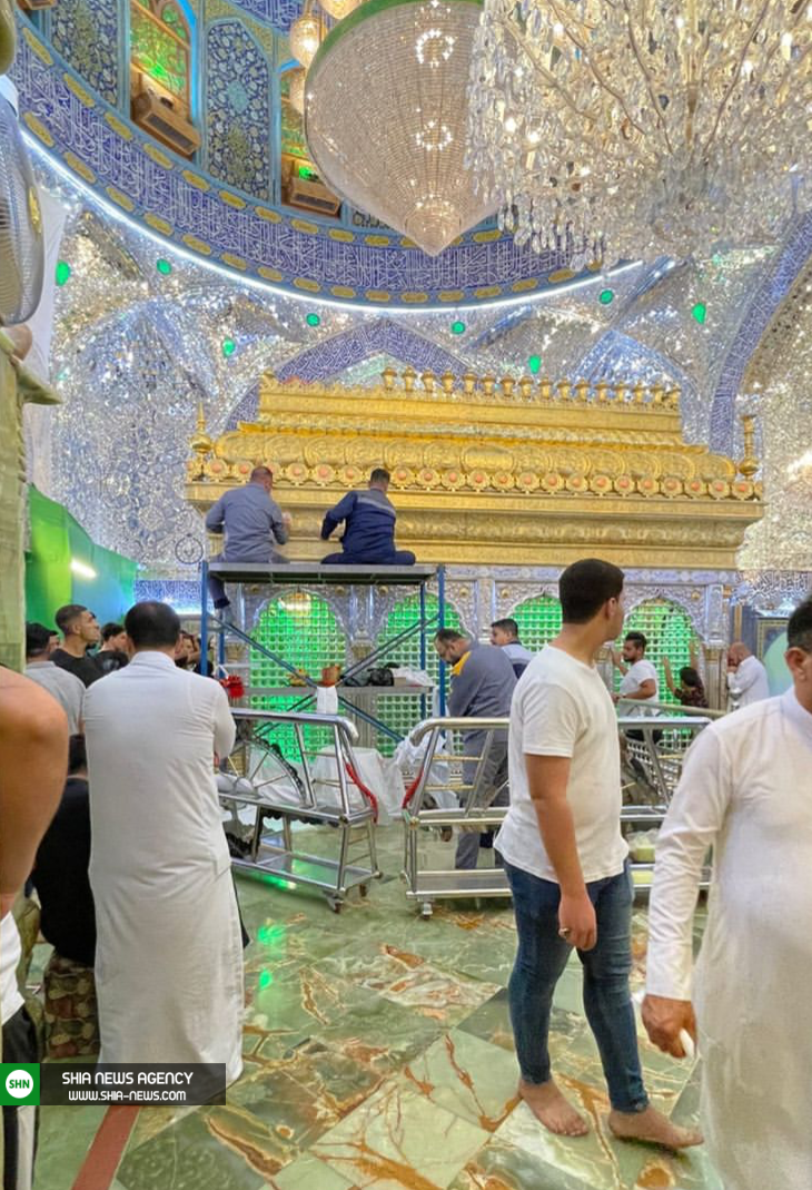ضریح حرم امیرالمومنین (ع) غبارروبی شد ضریح حرم امیرالمومنین (ع) غبارروبی شد