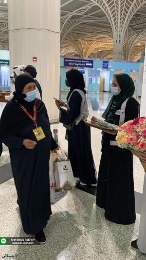 اولین گروه از زائران خارجی حج عمره وارد عربستان شدند+ تصاویر