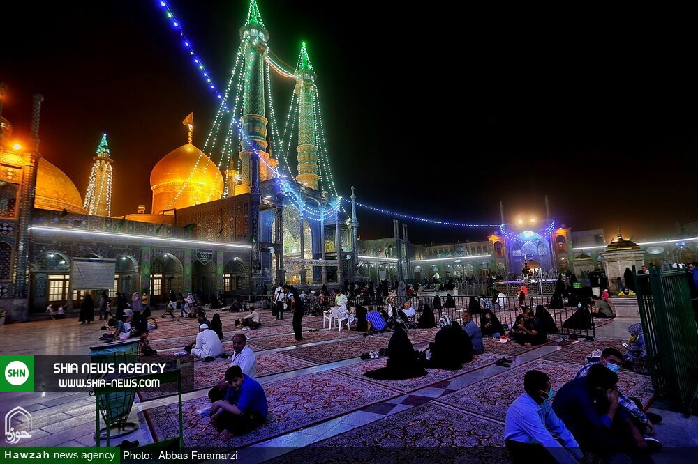 تصاویر/ حال و هوای حرم کریمه اهل بیت(ع) در شب میلاد امام موسی کاظم(ع) تصاویر/ حال و هوای حرم کریمه اهل بیت(ع) در شب میلاد امام موسی کاظم(ع)
