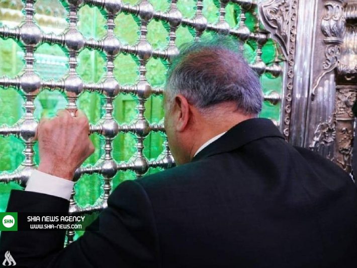 الکاظمی به زیارت حرم امام علی(ع) رفت الکاظمی به زیارت حرم امام علی(ع) رفت
