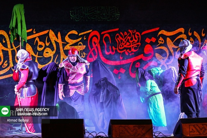 بزرگترین سفره نذری حضرت رقیه در میدان امام حسین(ع) بزرگترین سفره نذری حضرت رقیه در میدان امام حسین(ع)
