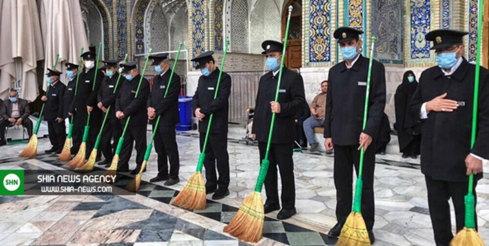 جاروکشی حرم رضوی آیینی با قدمت 4 قرن جاروکشی حرم رضوی آیینی با قدمت 4 قرن