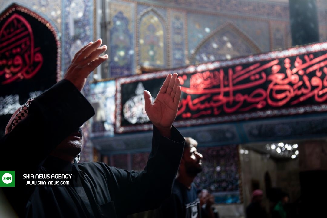 تصاویر/ عزاداری زائران اربعین در کربلای معلی تصاویر/ عزاداری زائران اربعین در کربلای معلی