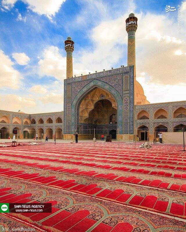 نمایی زیبا از مسجد عتیق اصفهان
